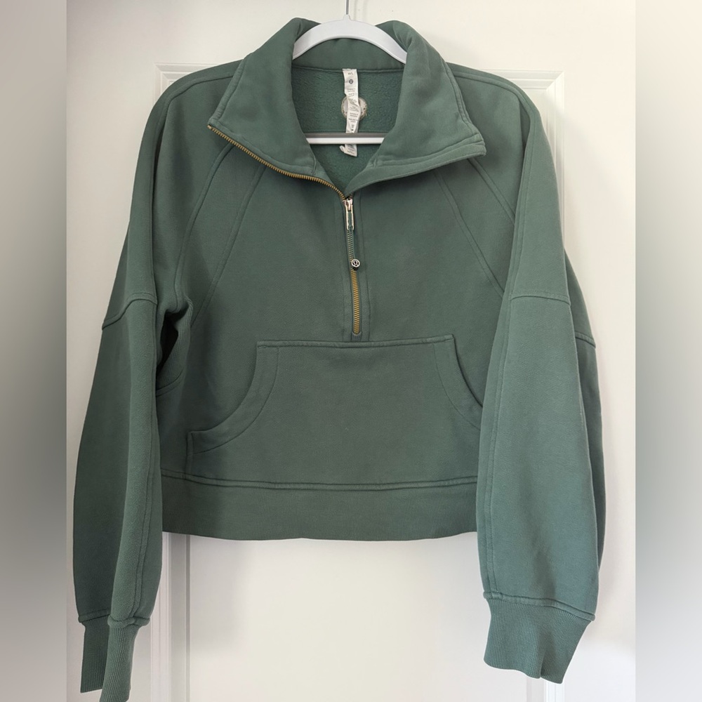 Lululemon Sage Green Quarter Zip Cropped Pullover Gold Zip M/L Thumbholes